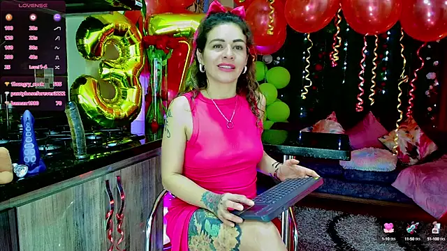 Snapshot of oriana_thomson2 chatting on 03/16/25, 02:32 oriana thomson2 online show from 03/16/25, 02:32