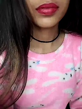 Snapshot of Sreya213 chatting on 12/23/24, 03:40 Sreya213 online show from 12/23/24, 03:40