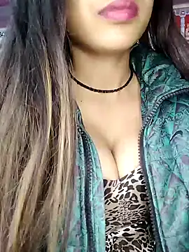 Snapshot of Sreya213 chatting on 12/24/24, 04:00 Sreya213 online show from 12/24/24, 04:00