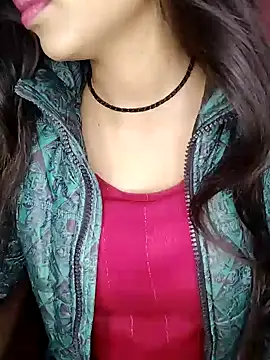 Snapshot of Sreya213 chatting on 12/30/24, 03:13 Sreya213 online show from 12/30/24, 03:13