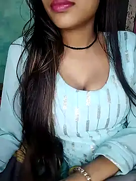 Snapshot of Sreya213 chatting on 01/10/25, 03:16 Sreya213 online show from 01/10/25, 03:16