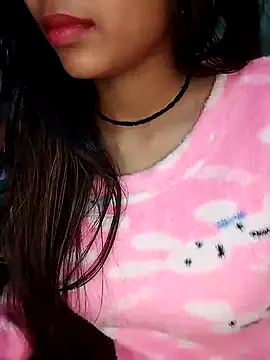 Snapshot of Sreya213 chatting on 01/11/25, 06:44 Sreya213 online show from 01/11/25, 06:44