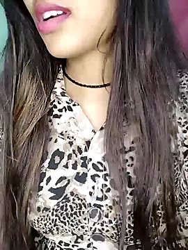 Snapshot of Sreya213 chatting on 01/14/25, 09:09 Sreya213 online show from 01/14/25, 09:09