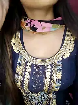 Snapshot of Sreya213 chatting on 01/30/25, 08:53 Sreya213 online show from 01/30/25, 08:53