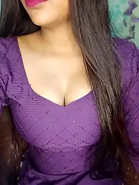 Snapshot of Sreya213 chatting on 11/07/25, 07:52 Sreya213 online show from 11/07/25, 07:52