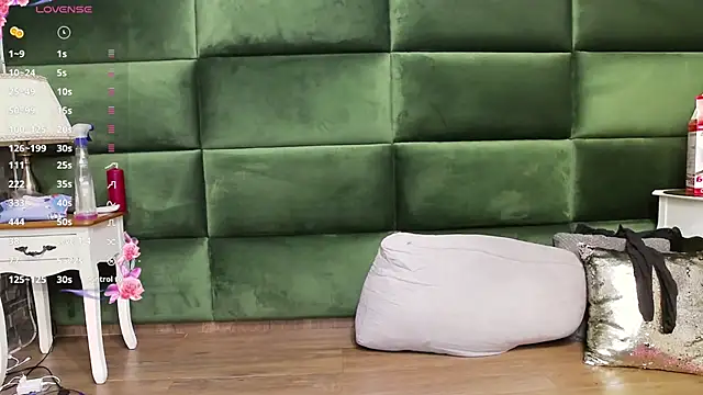 SelenSummer online show from 10/24/25, 06:59