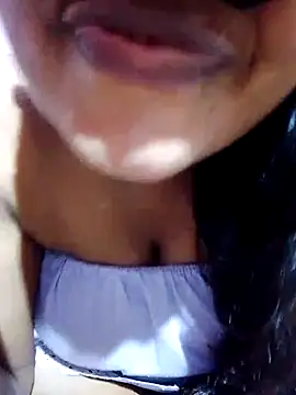 Snapshot of Diwya69 chatting on 07/17/26, 07:41 Diwya69 online show from 07/17/26, 07:41