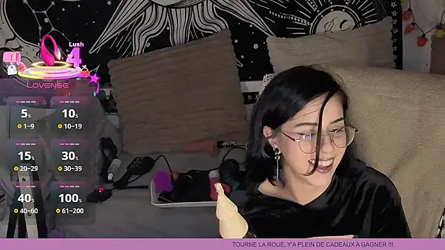 LisandreLaVenale online show from 11/14/25, 09:46