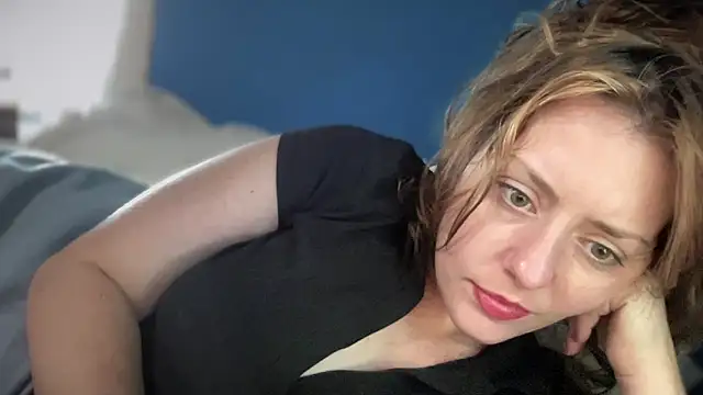 SkarlettRose96 online show from 09/17/25, 02:19