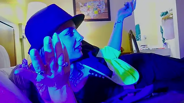 SkarlettRose96 online show from 03/08/26, 05:33