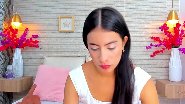 IssabellaLopez online show from 09/11/25, 12:16