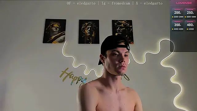 Snapshot of fromed chatting on 06/15/26, 10:34 fromed online show from 06/15/26, 10:34