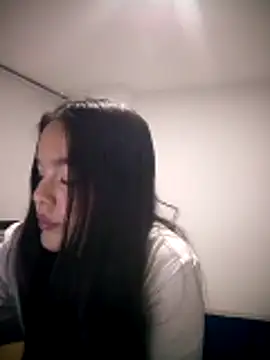 Snapshot of SweetFortuner chatting on 11/04/25, 02:10 SweetFortuner online show from 11/04/25, 02:10