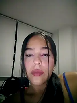 Snapshot of SweetFortuner chatting on 11/09/25, 04:44 SweetFortuner online show from 11/09/25, 04:44