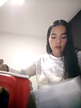 Snapshot of SweetFortuner chatting on 11/21/25, 04:11 SweetFortuner online show from 11/21/25, 04:11