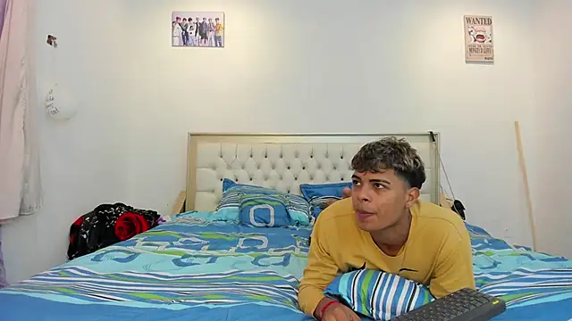 Snapshot of dafnezahiraa_ chatting on 01/15/25, 03:54 dafnezahiraa  online show from 01/15/25, 03:54