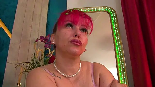 Foxxxy MILF online show from 05/07/26, 03:45