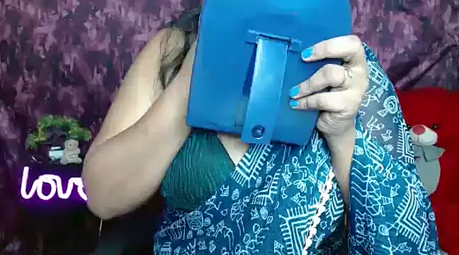 Snapshot of Naughty_Ayesha1 chatting on 12/29/24, 05:31 Naughty Ayesha1 online show from 12/29/24, 05:31