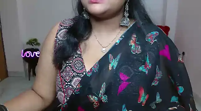 Snapshot of Naughty_Ayesha1 chatting on 02/08/25, 06:33 Naughty Ayesha1 online show from 02/08/25, 06:33