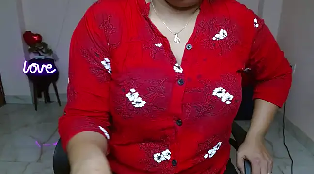 Snapshot of Naughty_Ayesha1 chatting on 02/21/25, 03:45 Naughty Ayesha1 online show from 02/21/25, 03:45