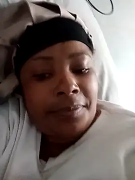 2Sweetysmile online show from 04/23/26, 09:41