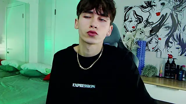 Snapshot of Bad_Boy9996 chatting on 12/11/24, 10:38 Bad Boy9996 online show from 12/11/24, 10:38