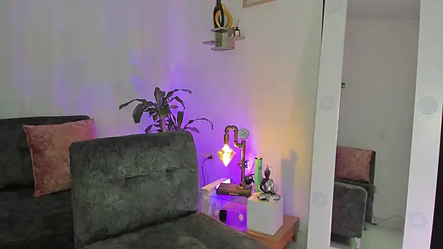 Alaia Love77 online show from 02/16/25, 09:59