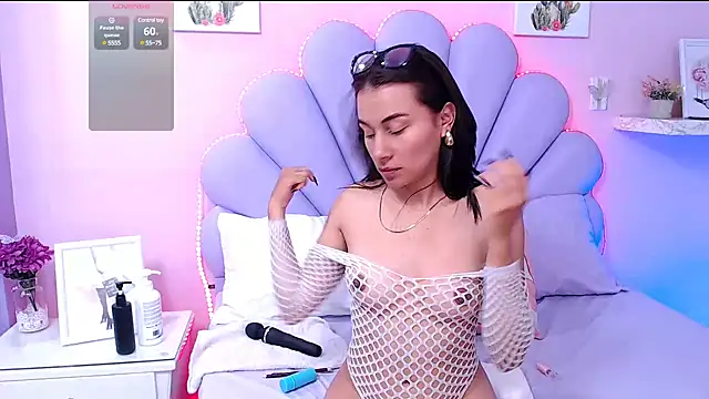 Snapshot of HannaPretthy chatting on 01/14/25, 07:00 HannaPretthy online show from 01/14/25, 07:00