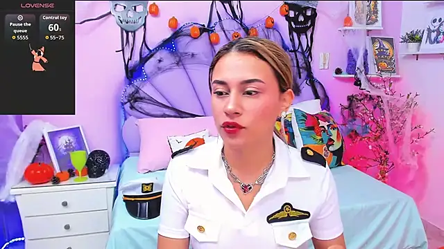 Snapshot of HannaPretthy chatting on 10/30/25, 11:33 HannaPretthy online show from 10/30/25, 11:33