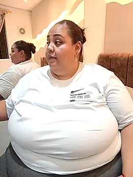 Snapshot of Alisson_am chatting on 03/23/26, 06:56 Alisson am online show from 03/23/26, 06:56