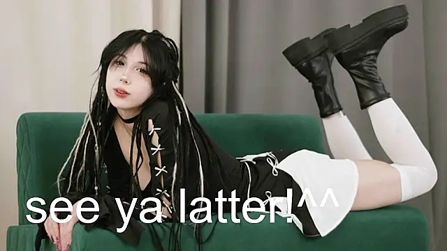 Snapshot of MoriHorri chatting on 12/14/24, 04:56 MoriHorri online show from 12/14/24, 04:56