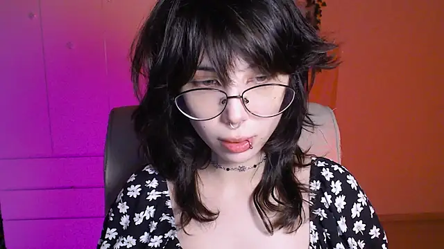 Snapshot of MoriHorri chatting on 09/14/25, 01:10 MoriHorri online show from 09/14/25, 01:10