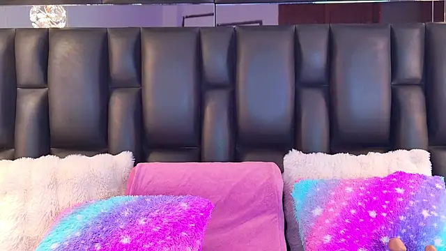 AlliciaKim online show from 02/03/25, 07:10