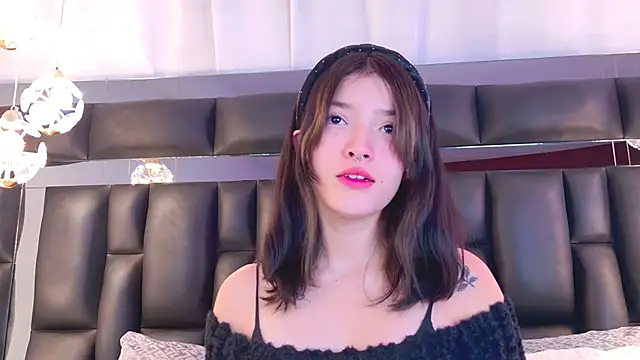 AlliciaKim online show from 02/18/25, 07:09