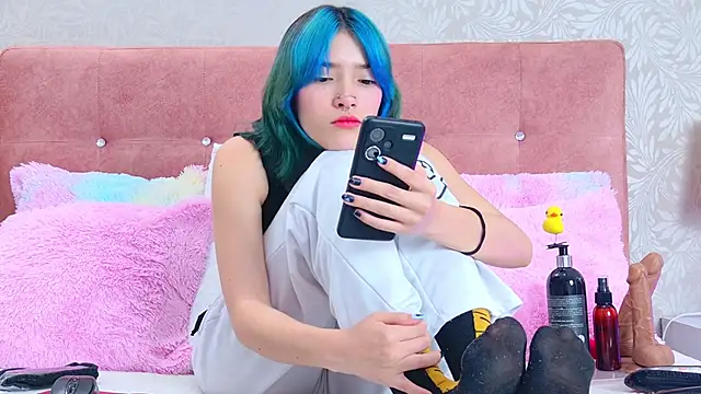 AlliciaKim online show from 09/24/25, 07:17