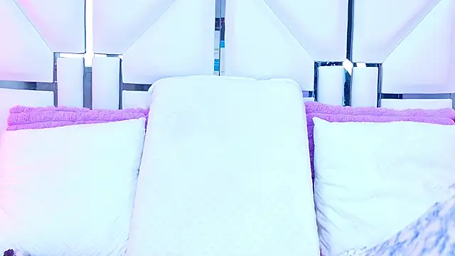 AlliciaKim online show from 02/26/26, 12:04