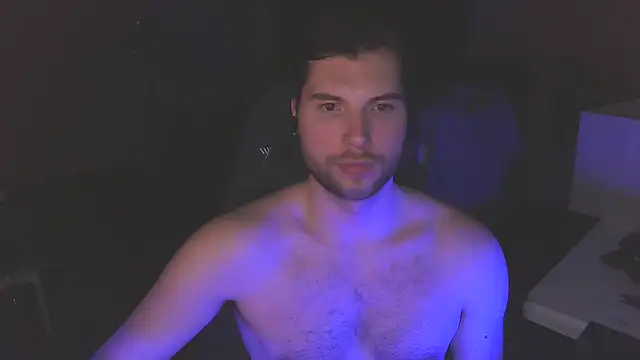 Snapshot of Ironman220 chatting on 03/17/25, 06:21 Ironman220 online show from 03/17/25, 06:21