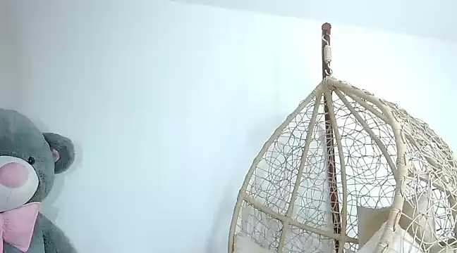 ebonyhotcats90 online show from 12/22/24, 10:58