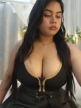 Snapshot of its_amesha chatting on 12/26/24, 08:32 its amesha online show from 12/26/24, 08:32
