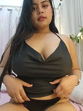 Snapshot of its_amesha chatting on 02/15/25, 10:21 its amesha online show from 02/15/25, 10:21
