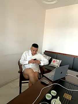 ShaoZian 1 online show from 10/24/25, 03:47