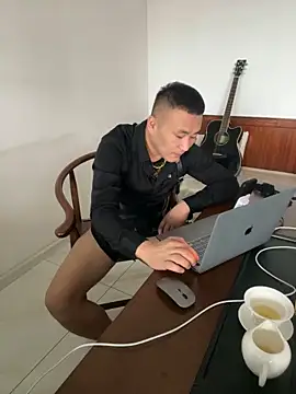 ShaoZian 1 online show from 11/16/25, 06:19