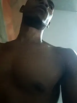 MAXIMO JHONS online show from 10/08/25, 03:04