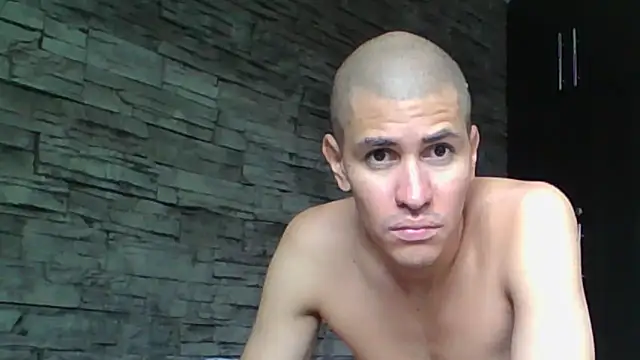 Sexylatin64 online show from 05/27/26, 03:09