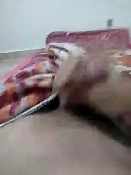 Snapshot of lm279 chatting on 01/07/25, 11:58 lm279 online show from 01/07/25, 11:58