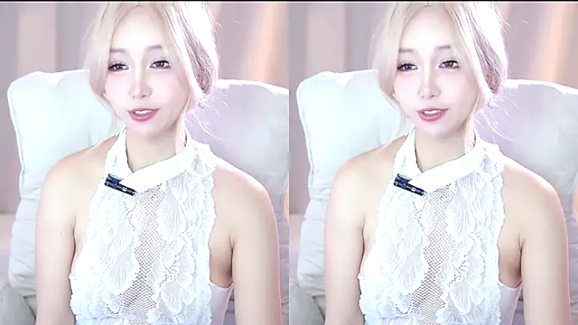 UUKiss  online show from 10/24/25, 03:25