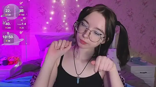 Snapshot of Nora_Failure chatting on 01/30/25, 07:18 Nora Failure online show from 01/30/25, 07:18