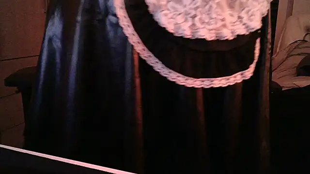 Snapshot of kinkysissyslut69 chatting on 12/21/25, 11:12 kinkysissyslut69 online show from 12/21/25, 11:12