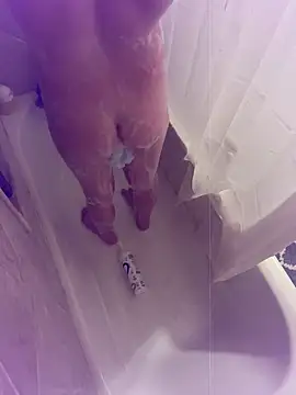 Snapshot of twentywithafelonyy chatting on 12/16/24, 07:04 twentywithafelonyy online show from 12/16/24, 07:04