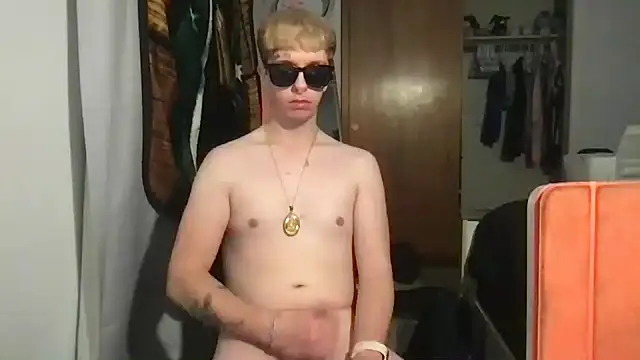 Snapshot of twentywithafelonyy chatting on 12/22/24, 11:00 twentywithafelonyy online show from 12/22/24, 11:00